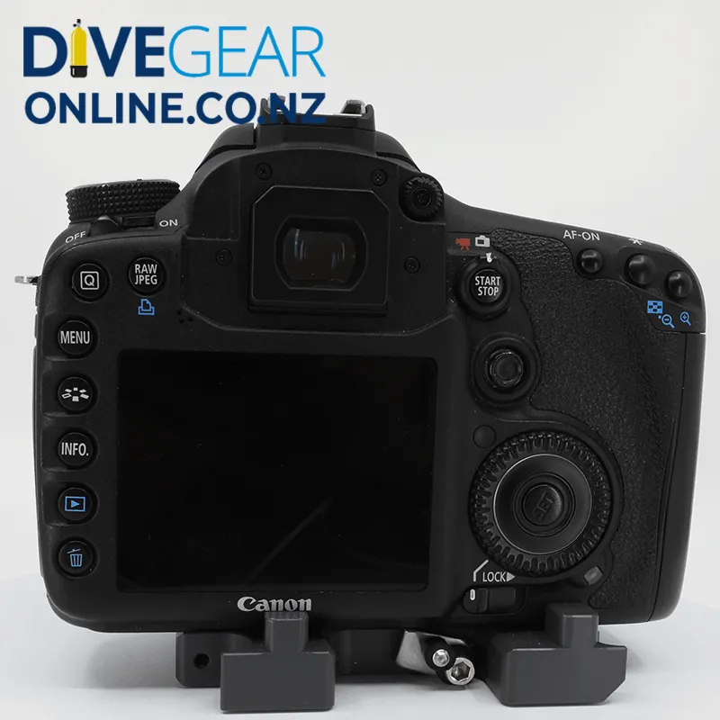 Canon 7D dSLR camera and Aquatica Aluminium Underwater Housing - Used