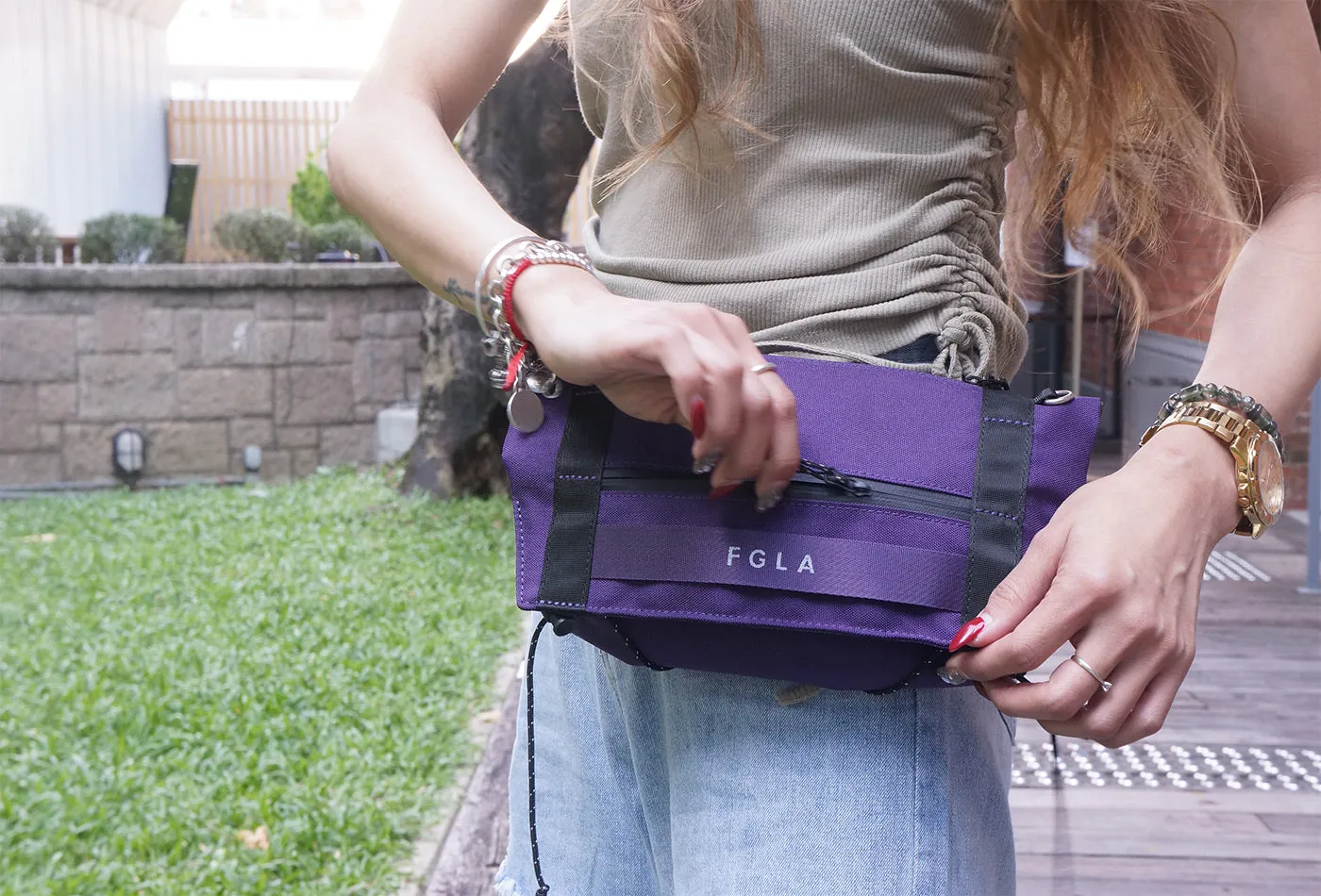 <A 000a001v2> Fungolia multi-purpose pouch (Purple/Olive Green)