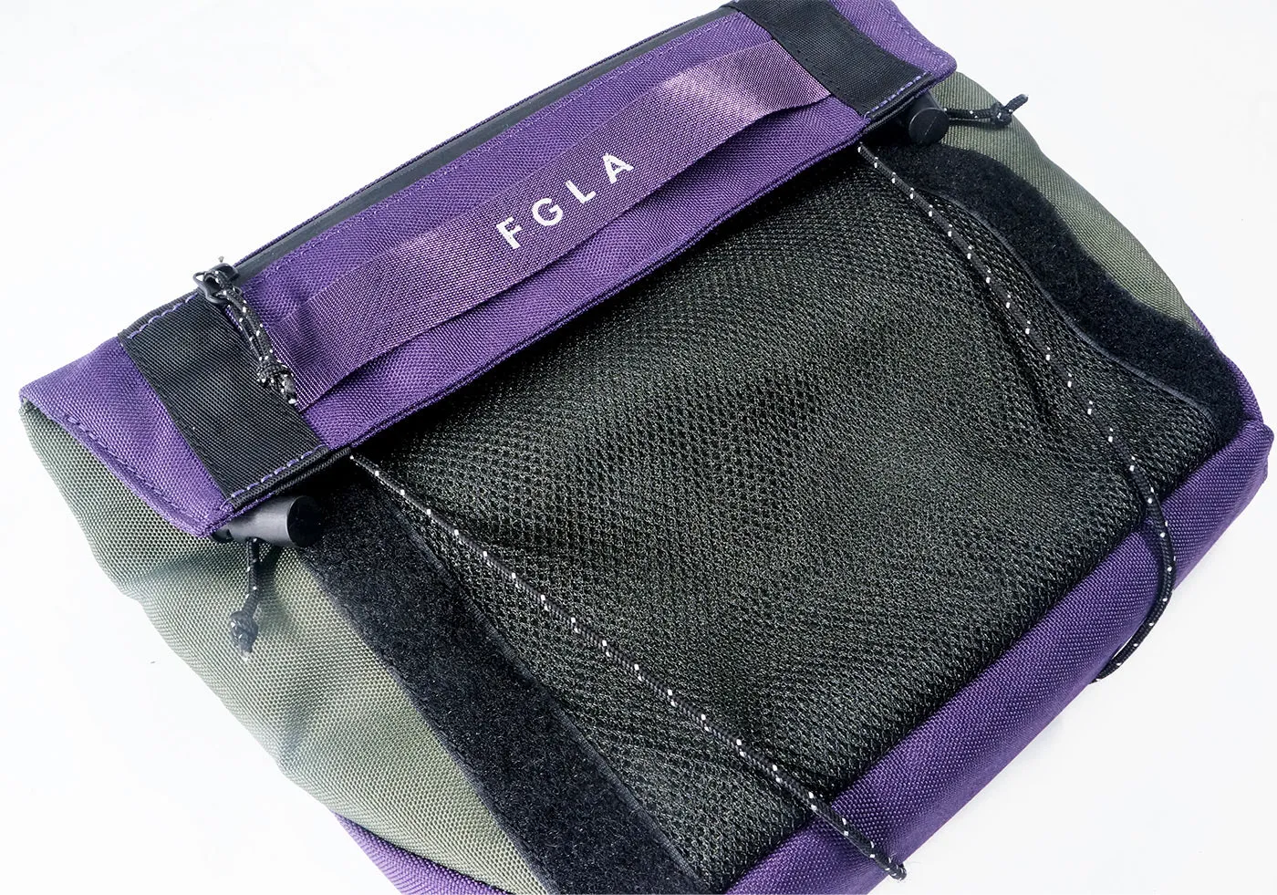 <A 000a001v2> Fungolia multi-purpose pouch (Purple/Olive Green)