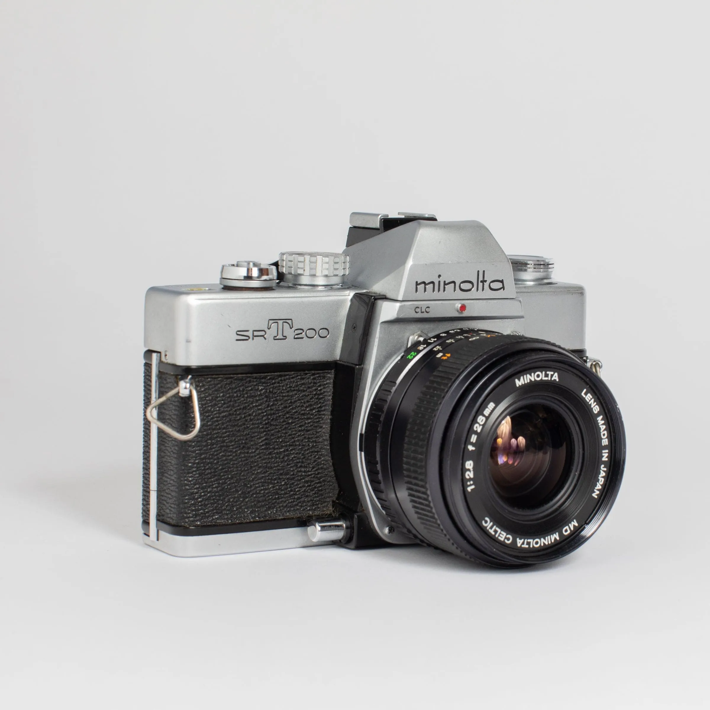 Minolta SRT200 w/ Minolta Celtic 28mm 2.8 MD