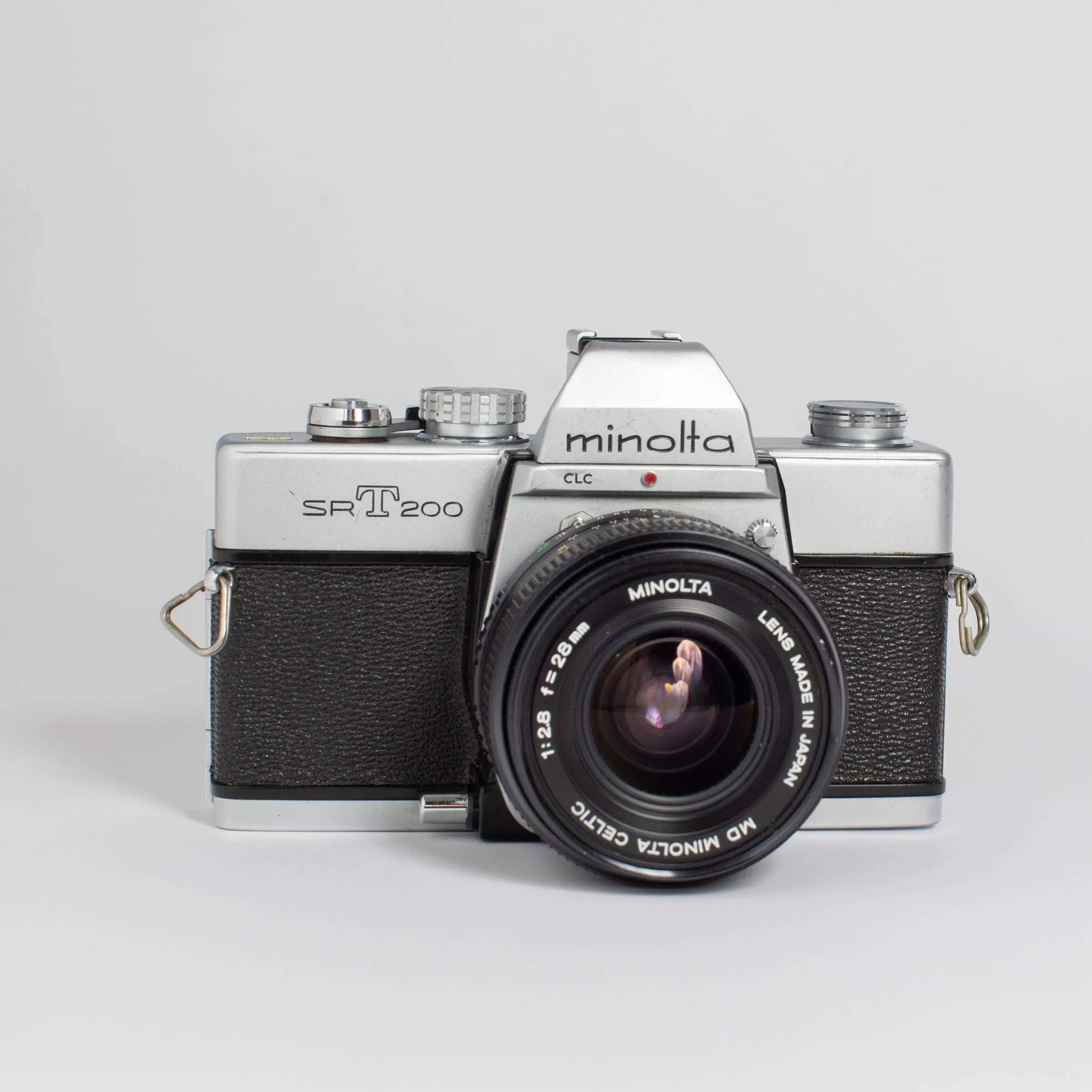 Minolta SRT200 w/ Minolta Celtic 28mm 2.8 MD