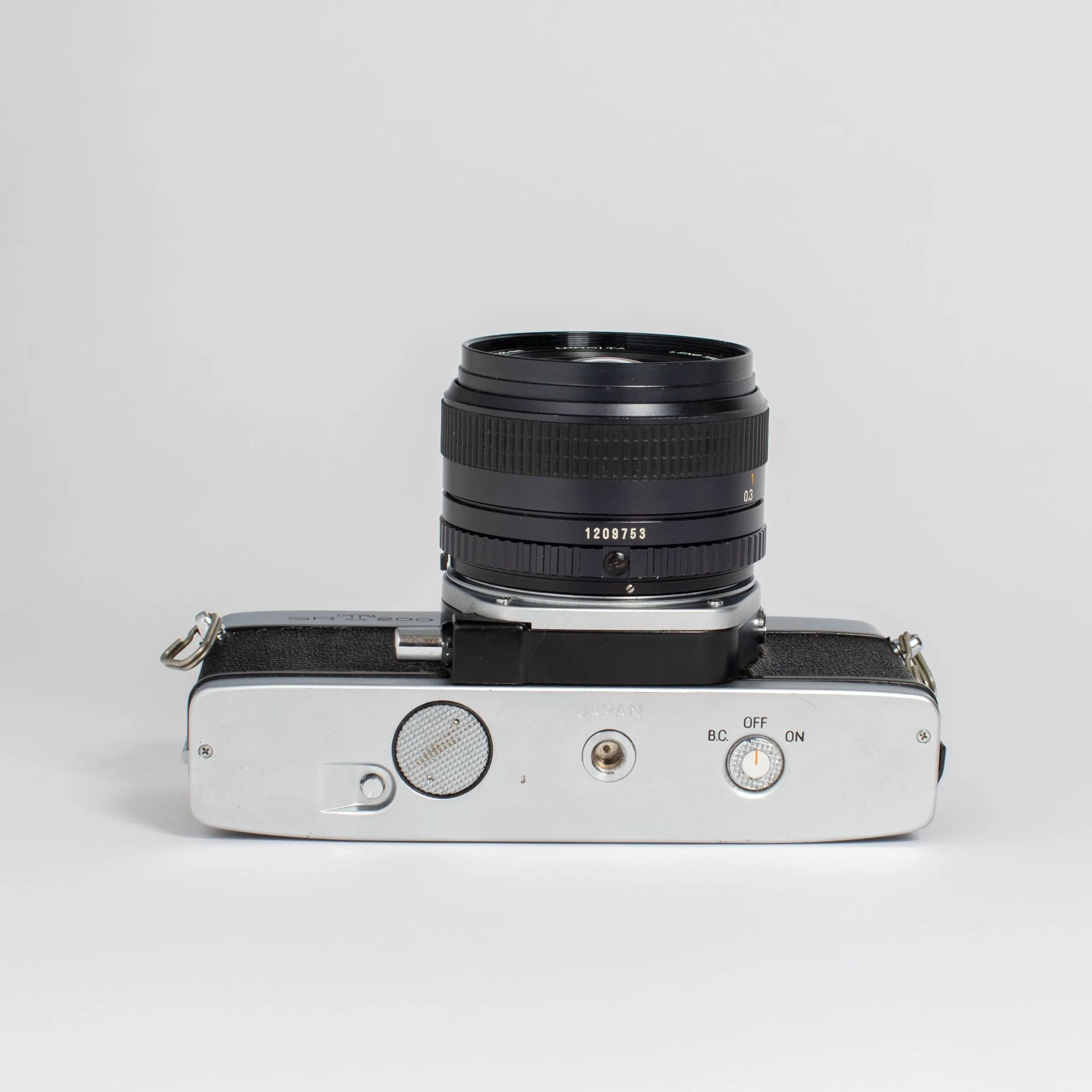 Minolta SRT200 w/ Minolta Celtic 28mm 2.8 MD