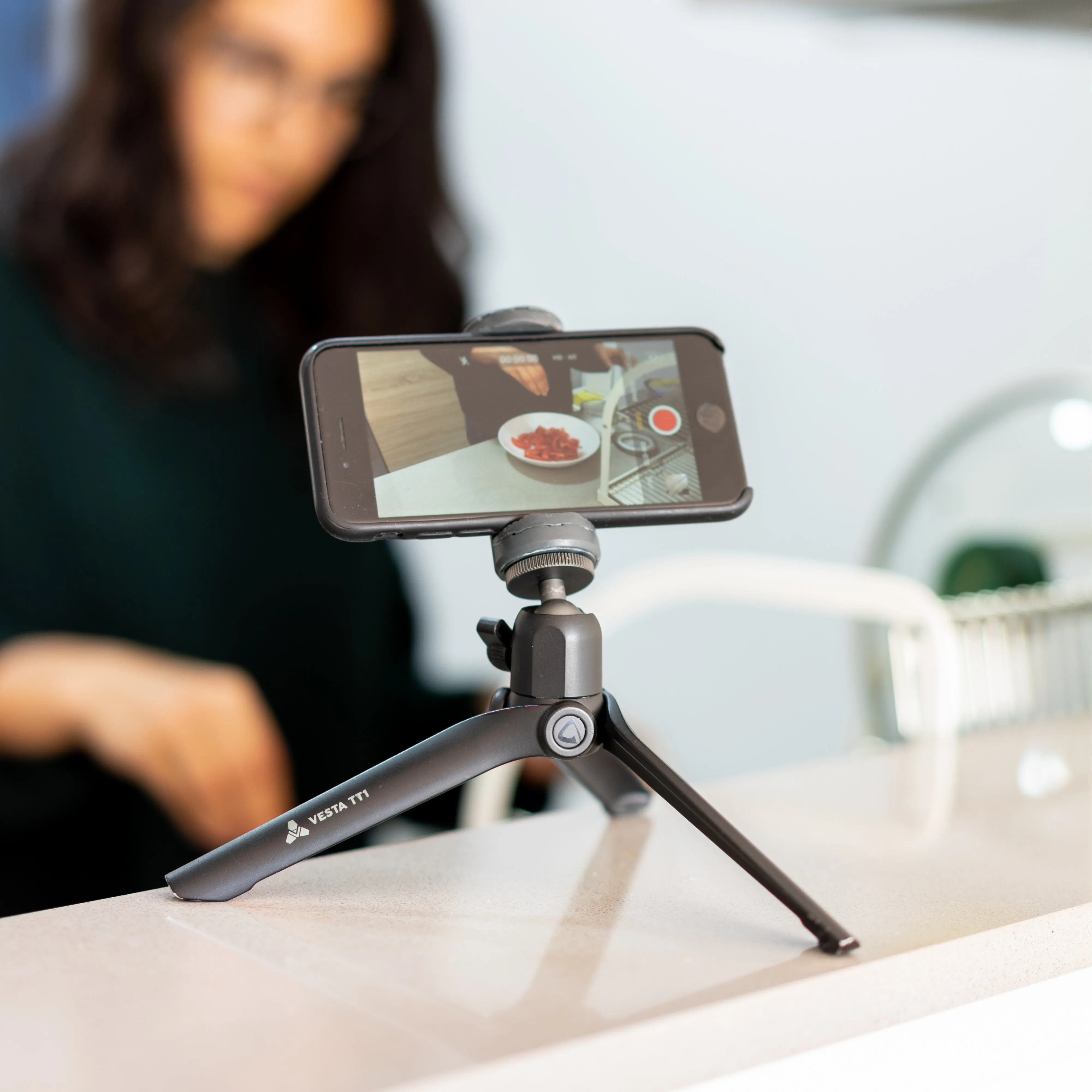 VESTA Mini Table Tripod   Smartphone Connector - Black Pearl