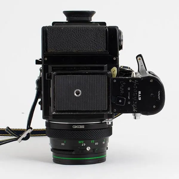 Zenza Bronica ETRS with 75mm F2.8 Lens and Grip